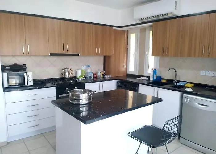 Διαμέρισμα In Kyrenia Center Κερύνεια